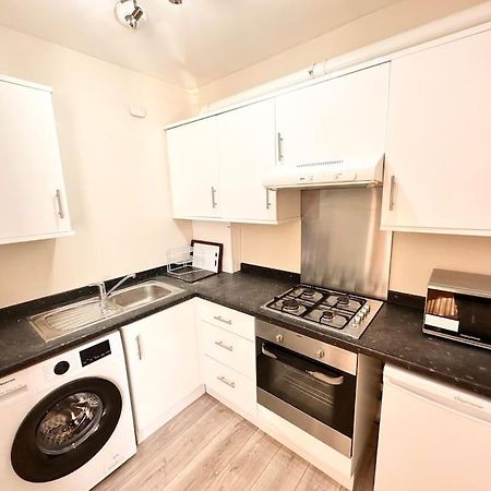 2 Bedroom Apartment In Se13 Londra Esterno foto