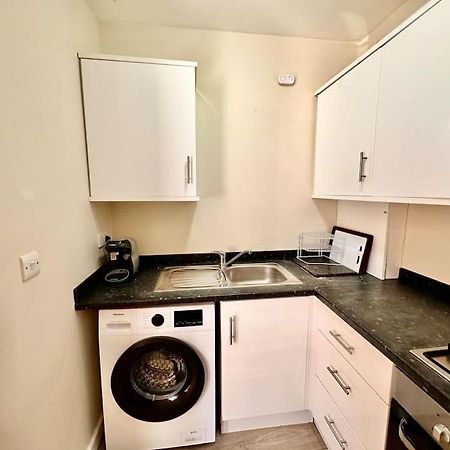2 Bedroom Apartment In Se13 Londra Esterno foto