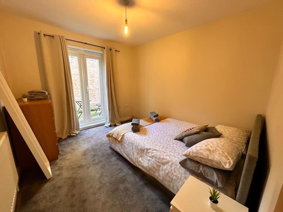 2 Bedroom Apartment In Se13 Londra Esterno foto